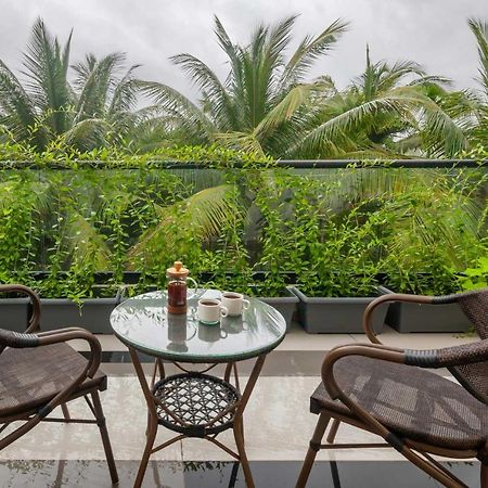 Villa Sereno By Stayvista - An Elegant And Entertaining Retreat Featuring A Swimming Pool, Outdoor Jacuzzi, Modern Interiors, And A Snooker Table Alībāg Εξωτερικό φωτογραφία