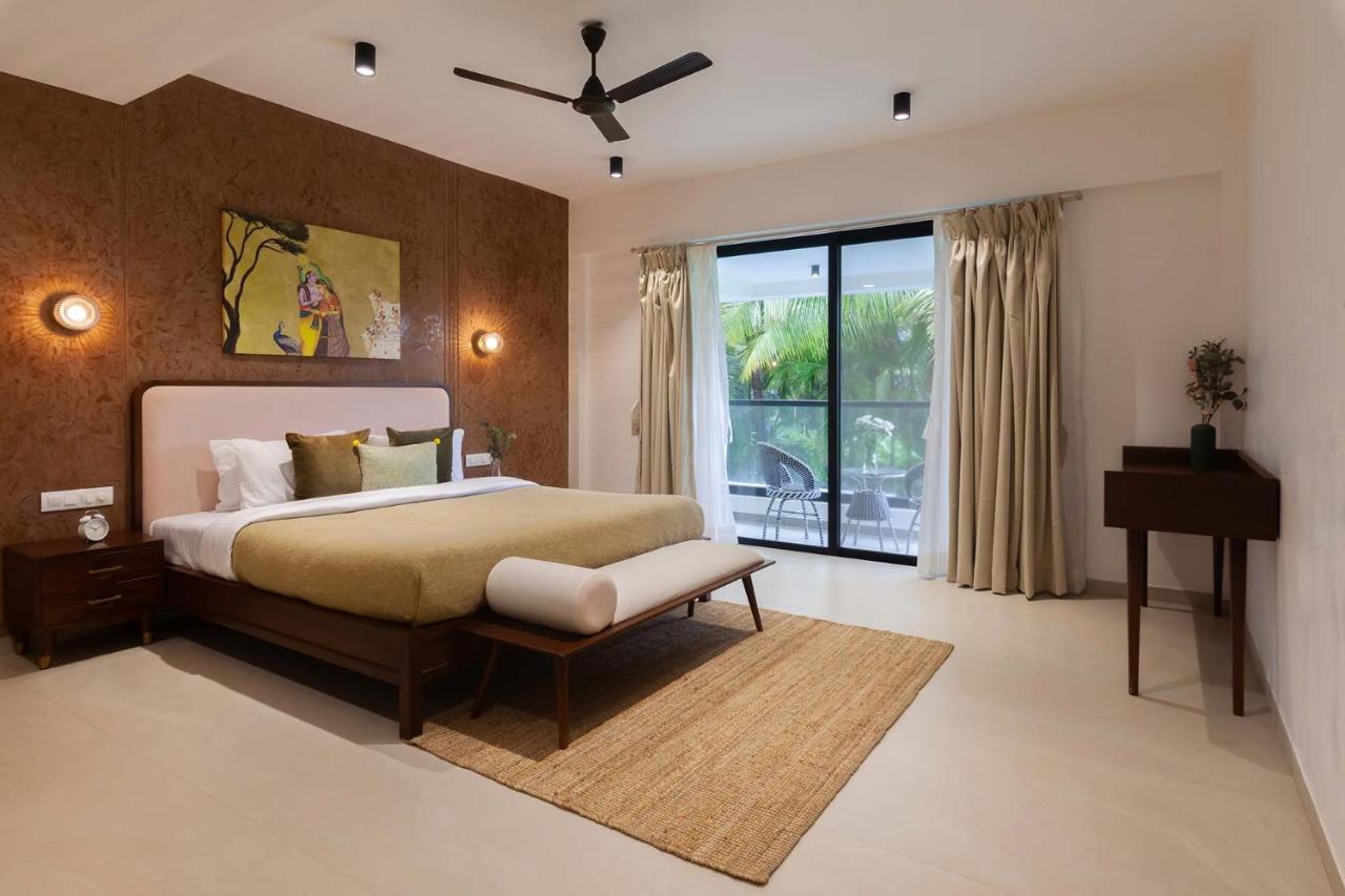 Villa Sereno By Stayvista - An Elegant And Entertaining Retreat Featuring A Swimming Pool, Outdoor Jacuzzi, Modern Interiors, And A Snooker Table Alībāg Εξωτερικό φωτογραφία