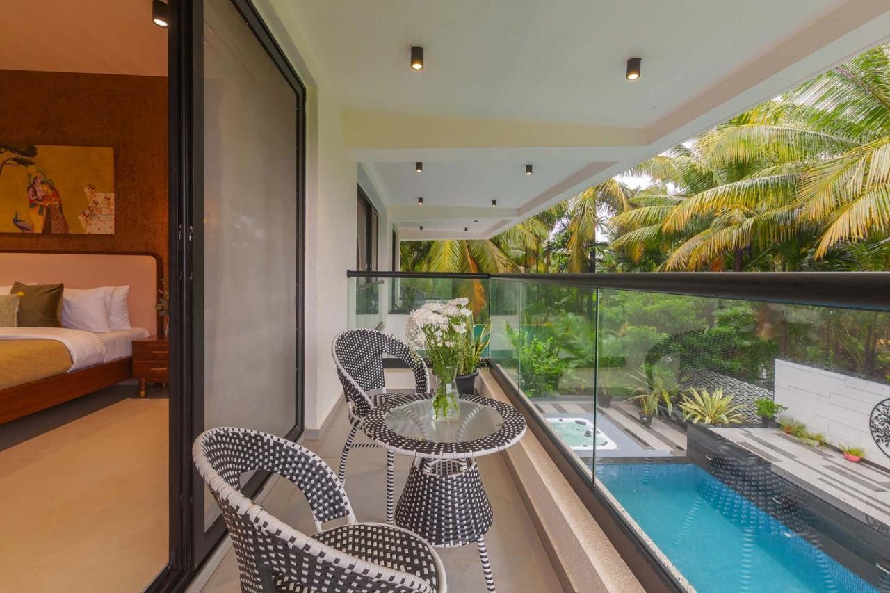 Villa Sereno By Stayvista - An Elegant And Entertaining Retreat Featuring A Swimming Pool, Outdoor Jacuzzi, Modern Interiors, And A Snooker Table Alībāg Εξωτερικό φωτογραφία