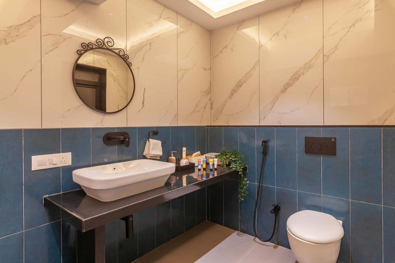 Villa Sereno By Stayvista - An Elegant And Entertaining Retreat Featuring A Swimming Pool, Outdoor Jacuzzi, Modern Interiors, And A Snooker Table Alībāg Εξωτερικό φωτογραφία
