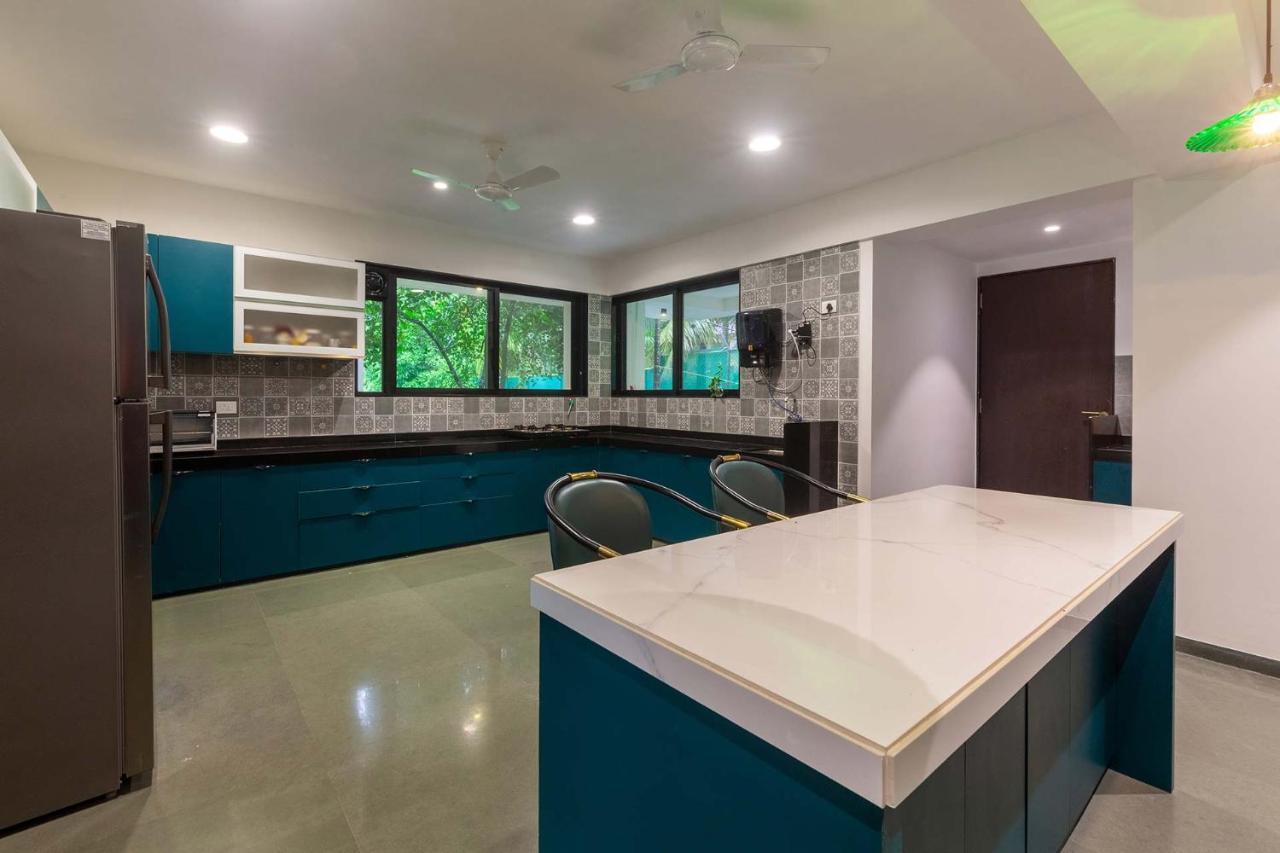 Villa Sereno By Stayvista - An Elegant And Entertaining Retreat Featuring A Swimming Pool, Outdoor Jacuzzi, Modern Interiors, And A Snooker Table Alībāg Εξωτερικό φωτογραφία
